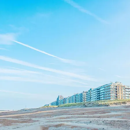 In With Stunning Sea View, Cleaning Included *