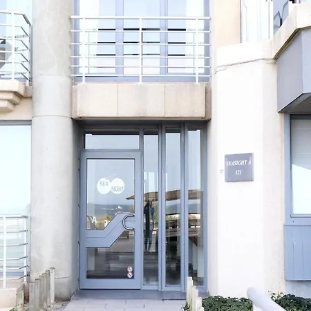 In With Stunning Sea View, Cleaning Included *