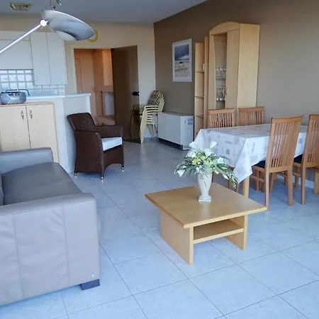 In With Stunning Sea View, Cleaning Included Lägenhet *